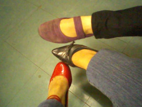aly in red shoe, jeel in black shoe, peji in purple shoe